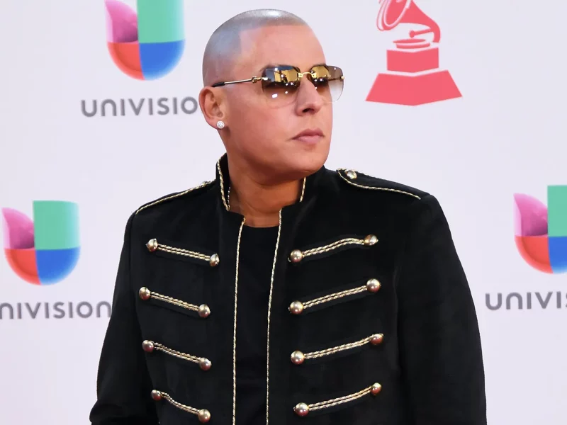 Cosculluela-2016-billboard-1548